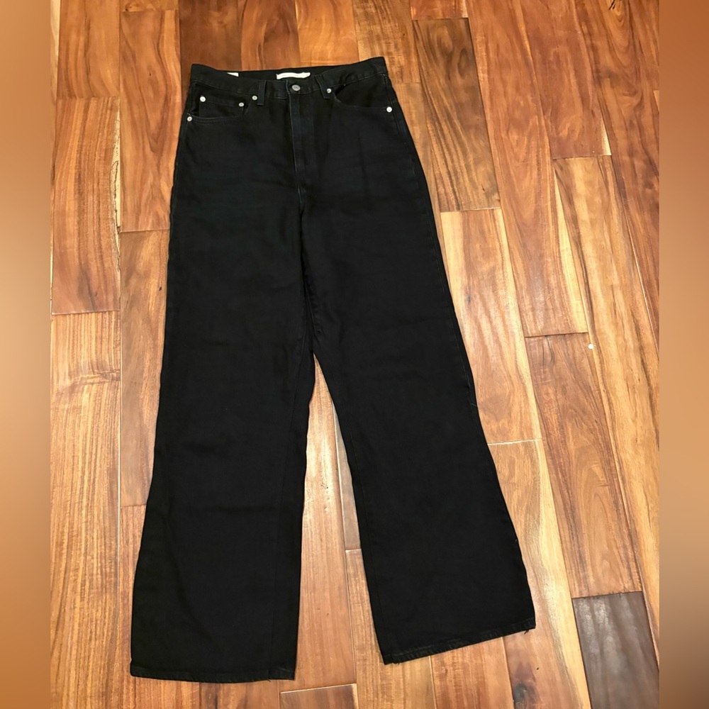 Levi’s High Loose Flare Black Jeans‎ Size 30 (0357)